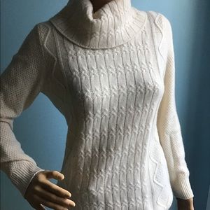 Kenar Cashmere cow-neck sweater